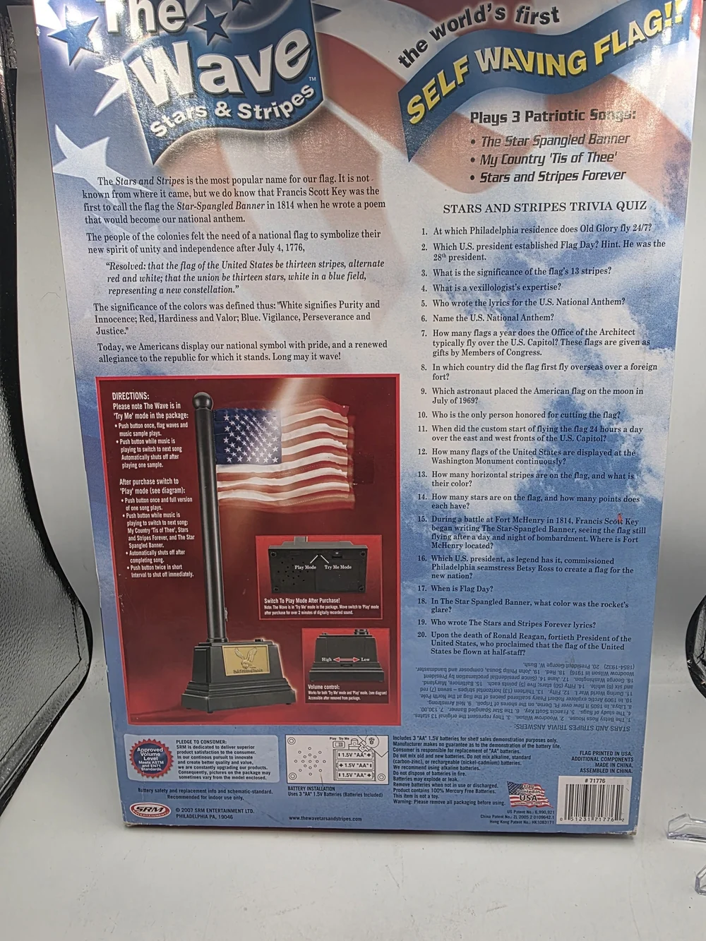 The Wave Stars & Stripes Self-Waving Flag - Red, White & Blue